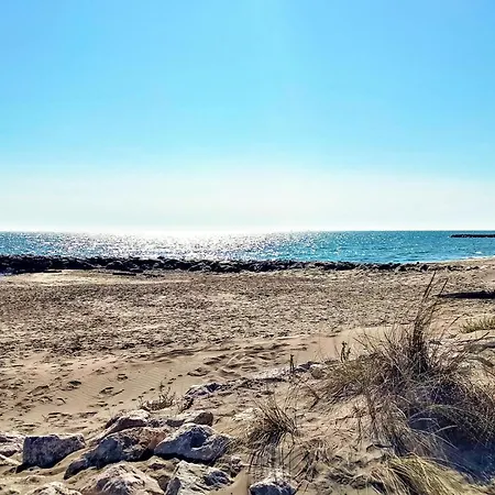 Gorgeous In Jonquieres-saint-vince * Jonquieres-et-Saint-Vincent